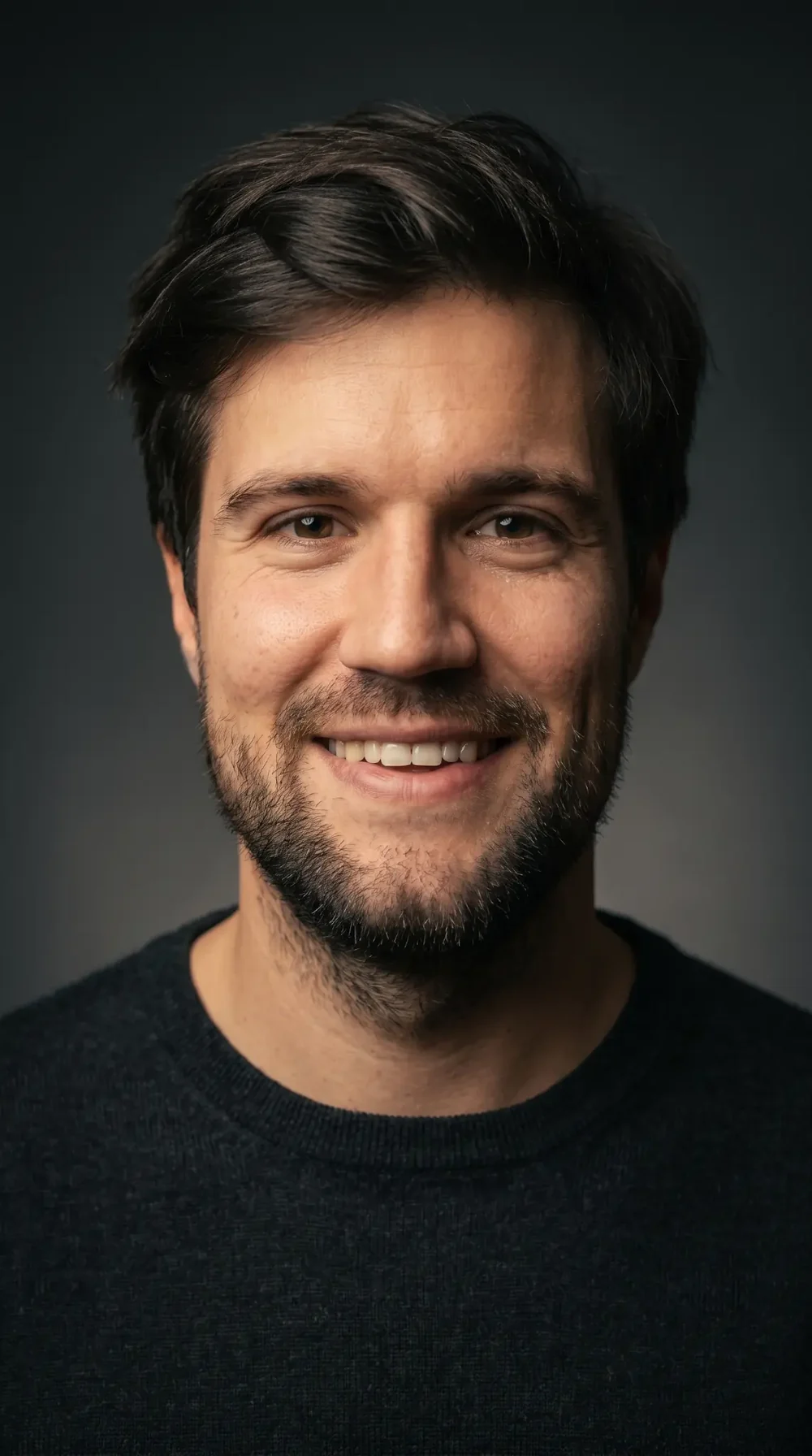 Porträt von Florian Knapp, AI-Audit Experte und KI-Strategieberater